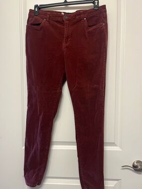 Kut from the Kloth Karen courdoroy burgundy pants size 14